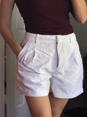 Aritzia Preppy White High-Waist Linen Blend Pleated Women's Shorts size 4